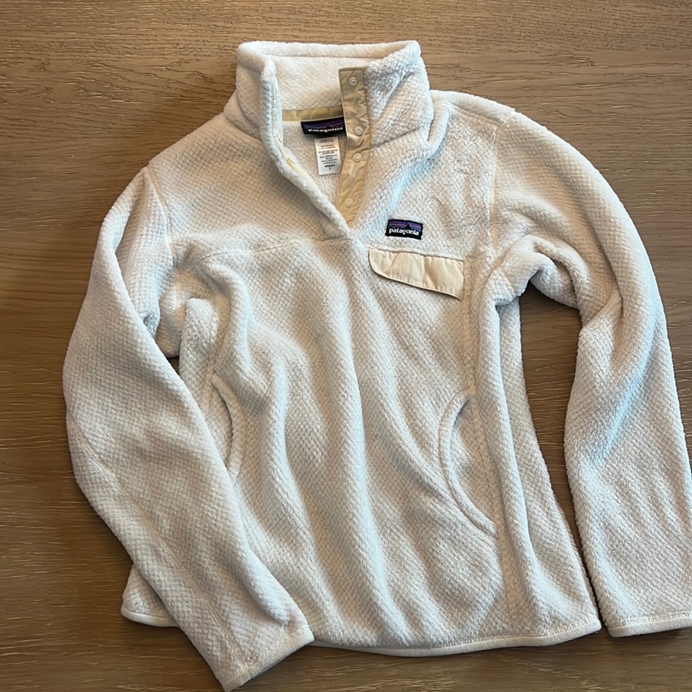PATAGONIA - White Synchilla Snap Pullover